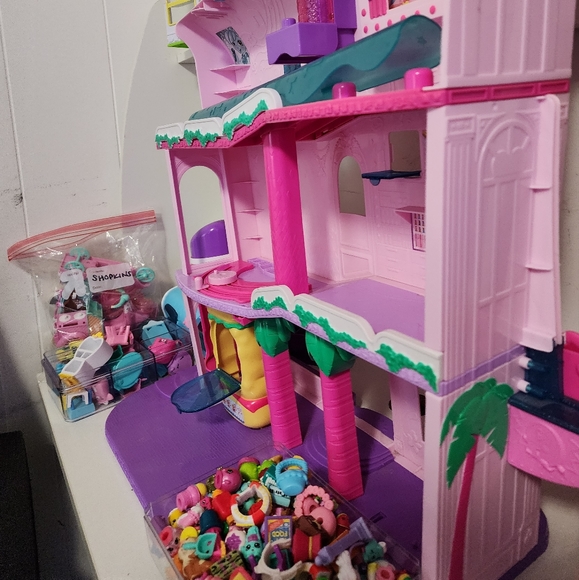 Other - Shopkins Shopville Super Mall Playset with Huge Lot of Accessories